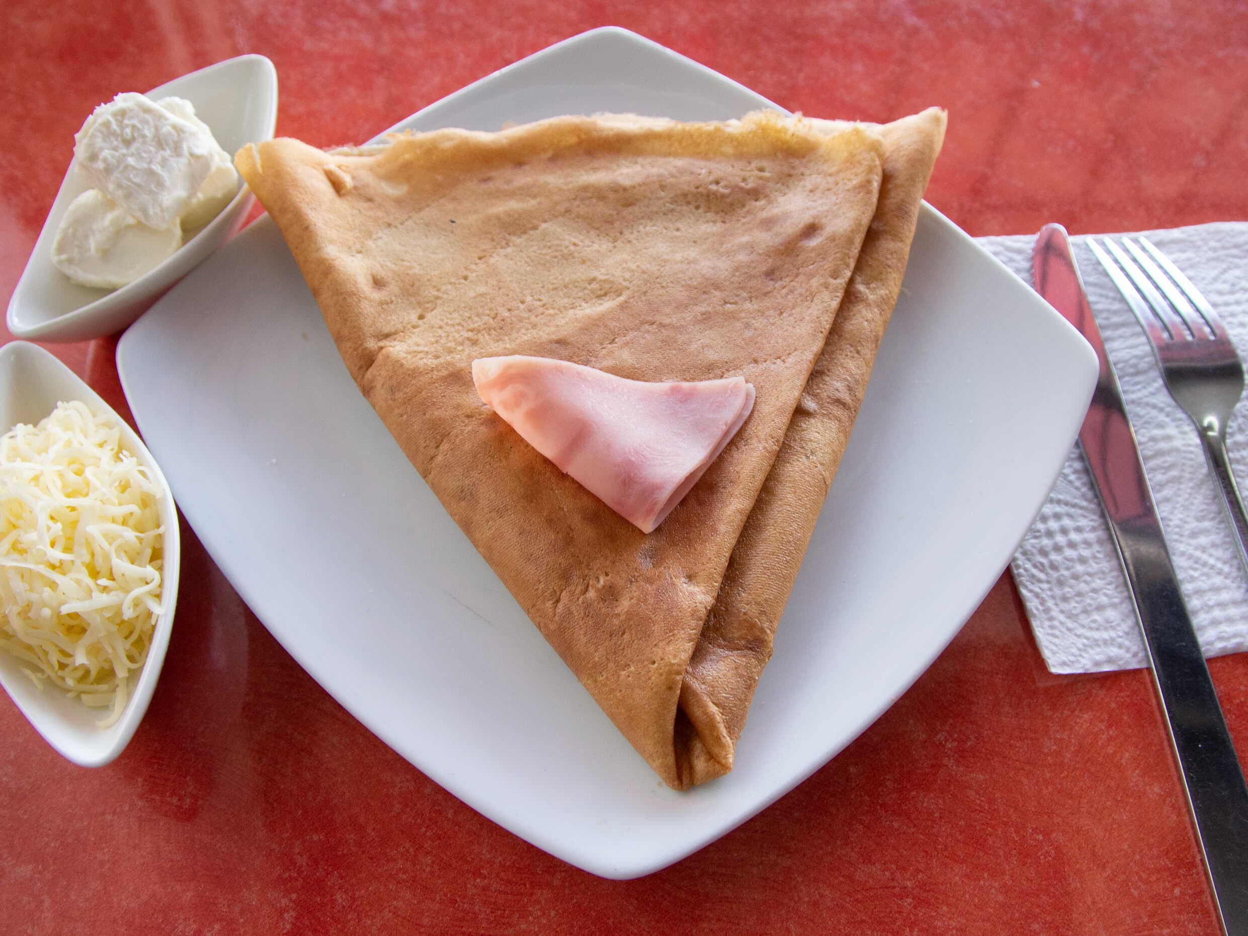 Crepa Especial Queso Manchego, Philadelphia Jamón