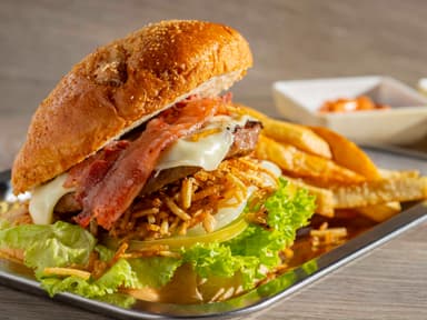 Hamburguesa  del Gordo con Pan Chicharron
