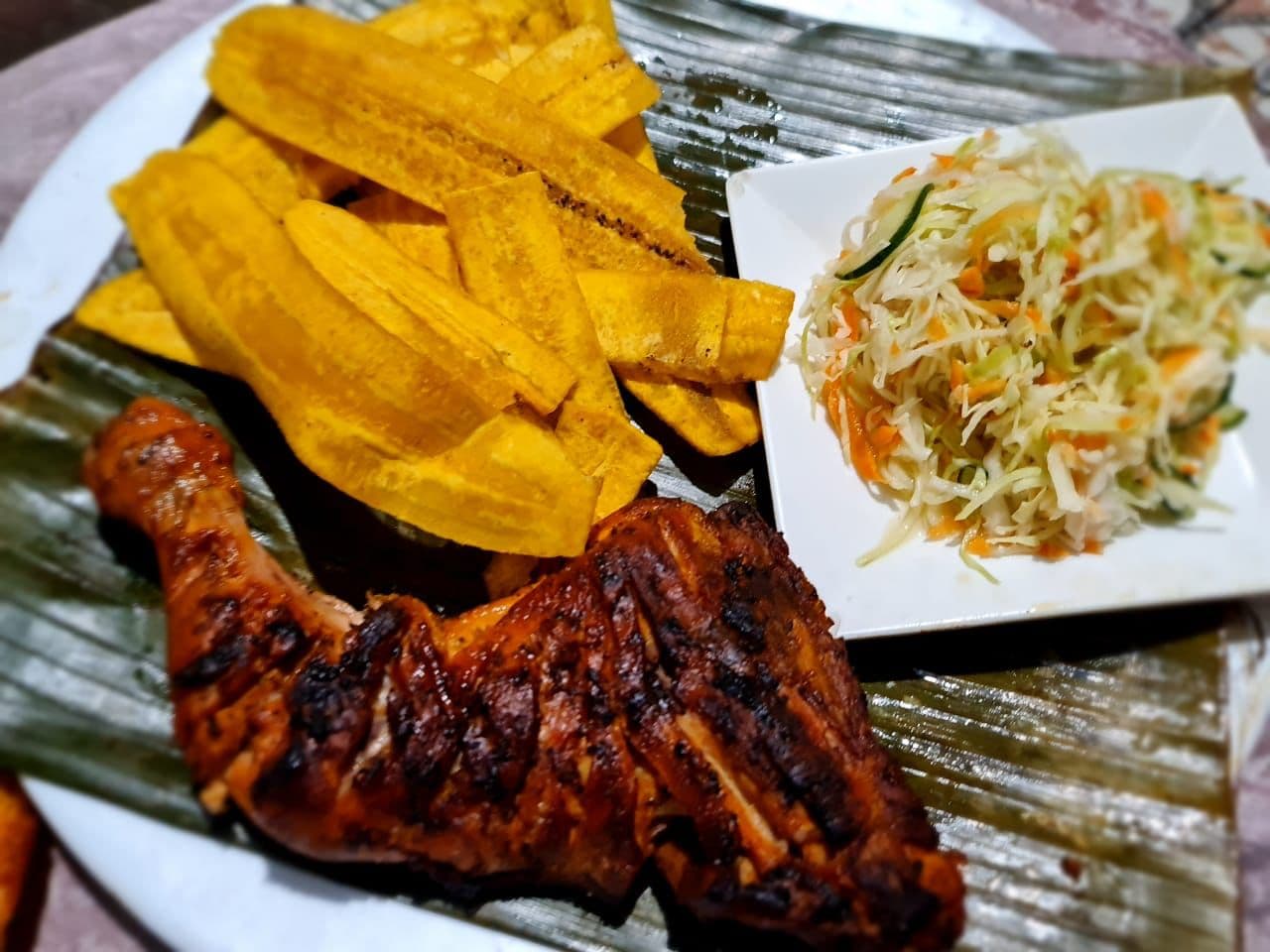 Tajadas con Pollo (Pechuga)