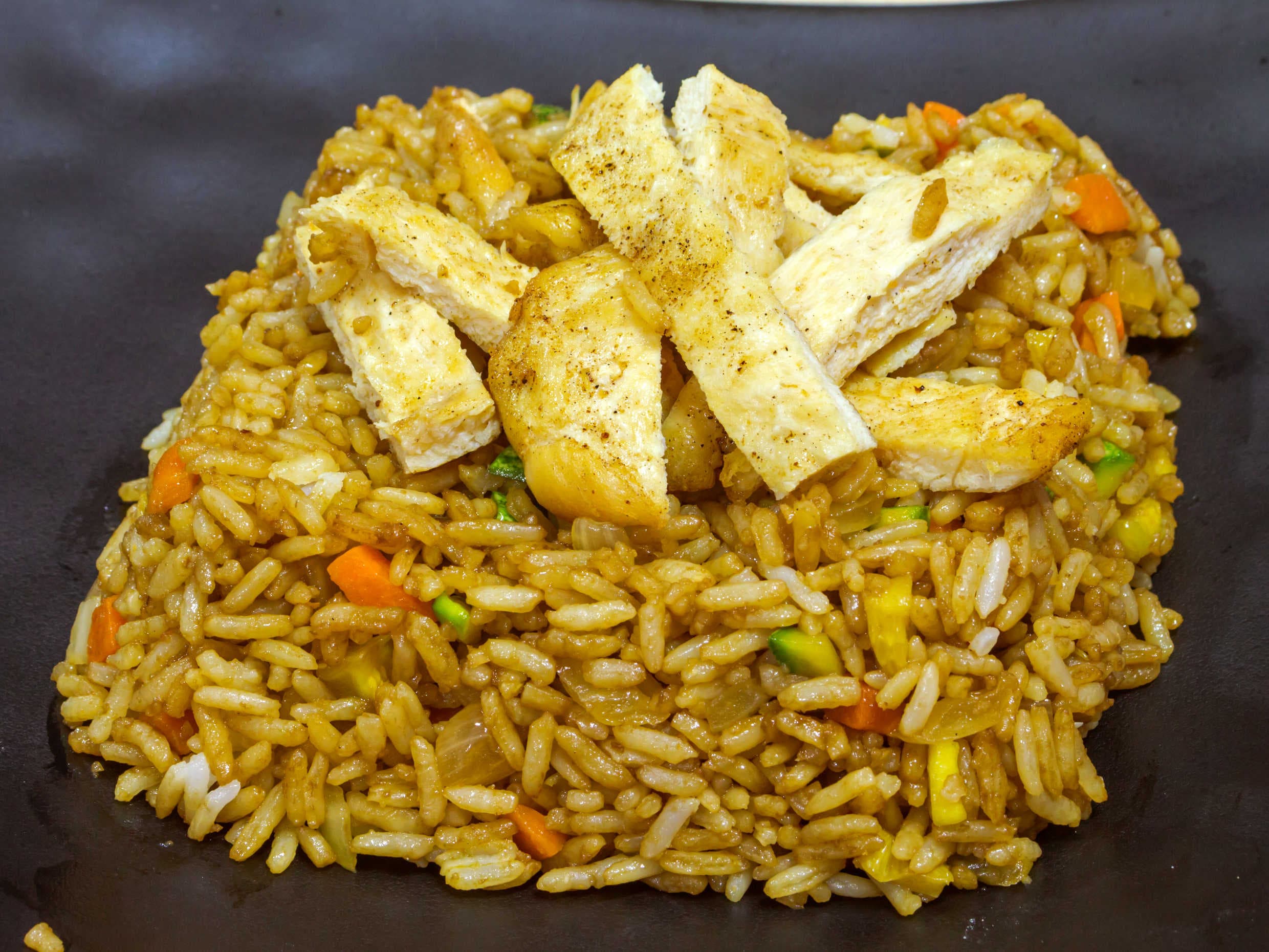 Yakimeshi Pollo + Kushiague Queso Manchego
