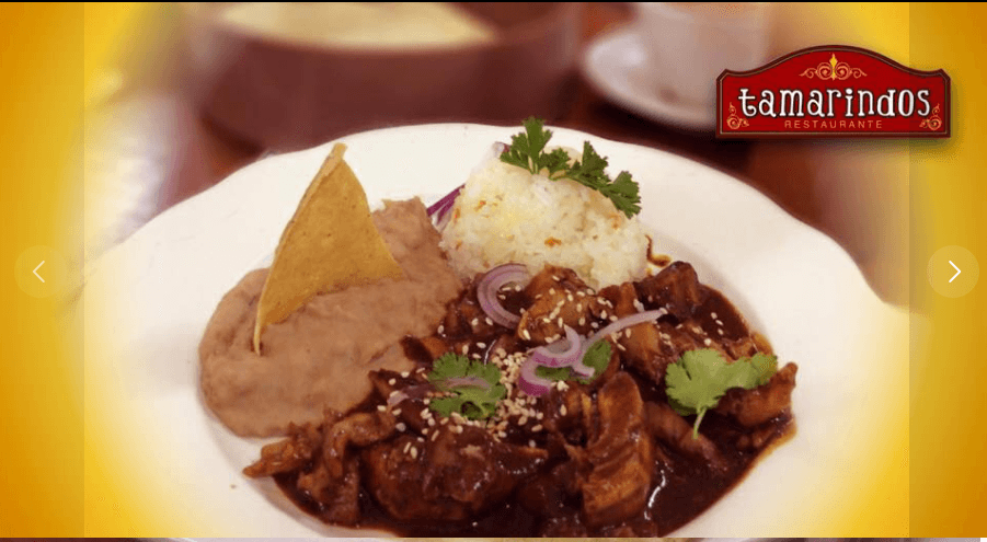 Mole con Pollo