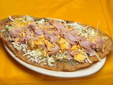 Huarache de Huevo + Coca Cola