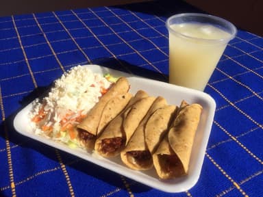 Combo de Tacos  Dorados + Agua del Día