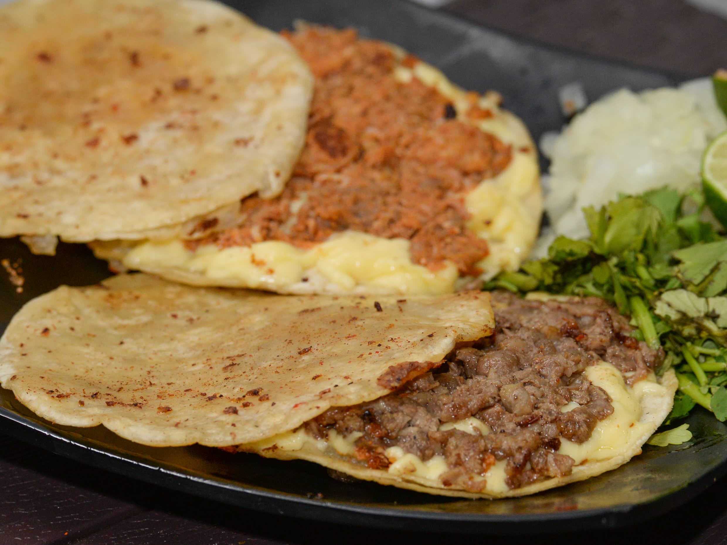 Orden de Cachetonas de Carne Asada