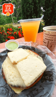 Arepa Montadita de Queso