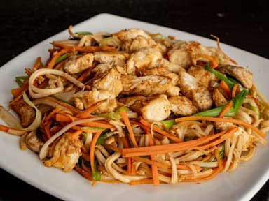 Yakiudon Pollo