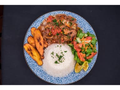 Casado de Carne Mechada