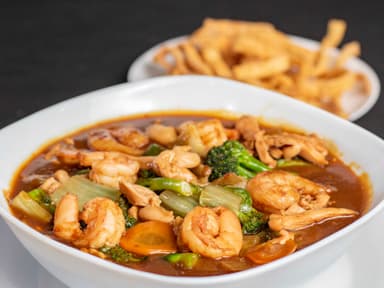 Chao Mein con Camarón y Pollo
