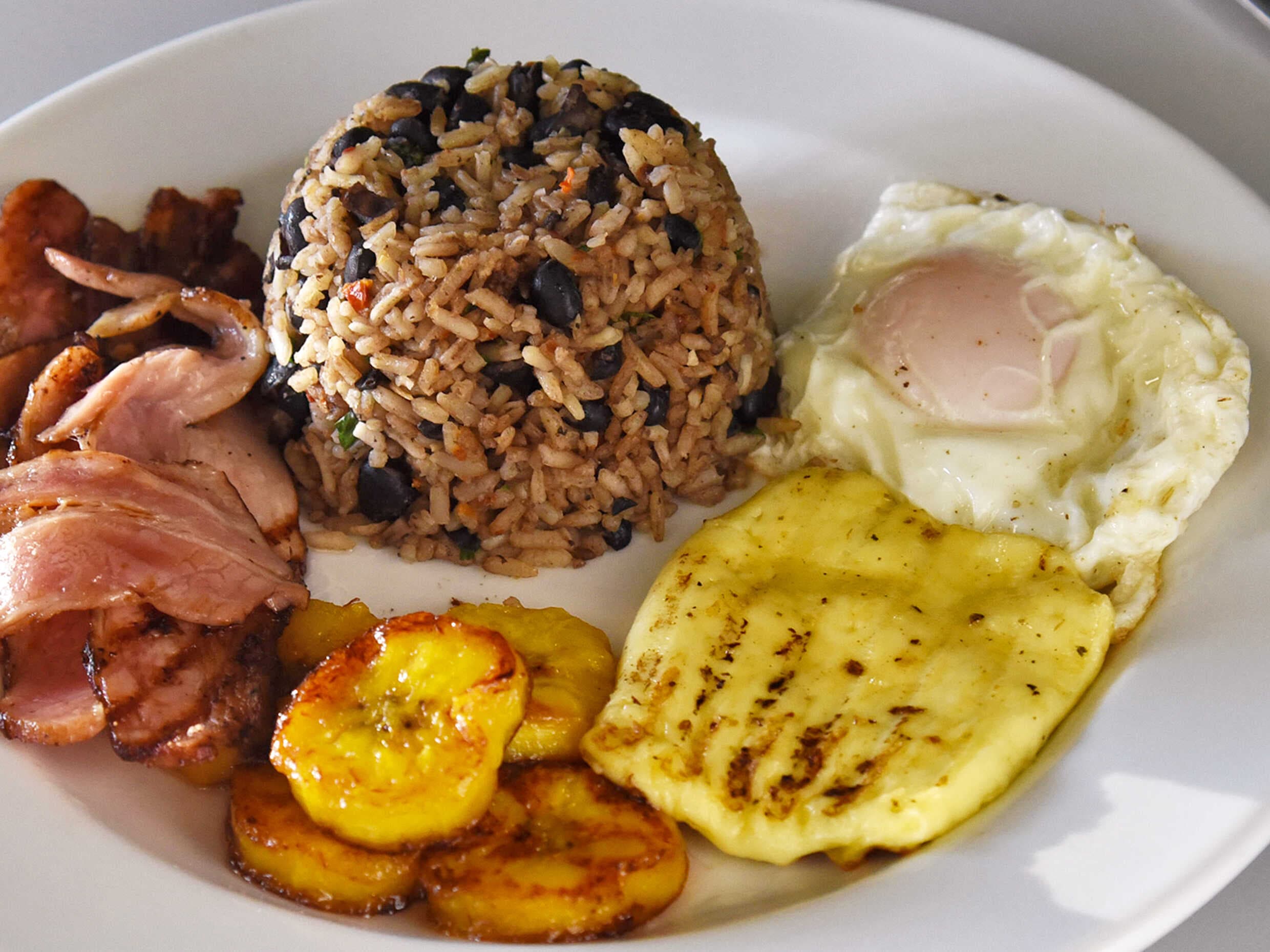 Arma Tu Desayuno + Bebida✨