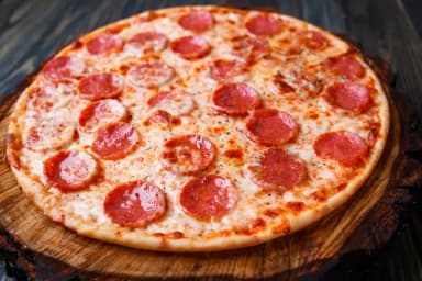 Pizza de Pepperoni con Ricota Familiar (40 cm)