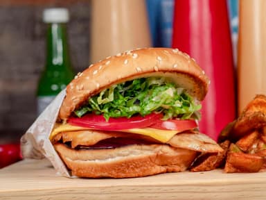 Sencilla De Pollo Con Papas En Gajo
