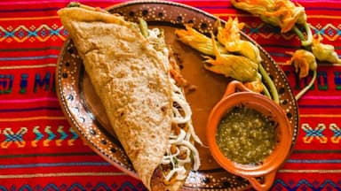 Combo-Quesadilla + Gorditas + Refresco