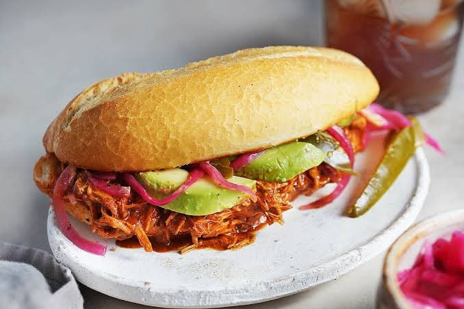 Torta de Cochinita Especial
