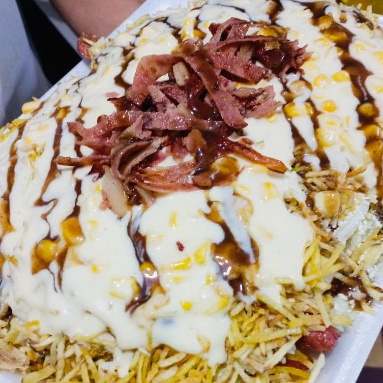Salchipapa Imperial 3 a 4 Personas Gratinada