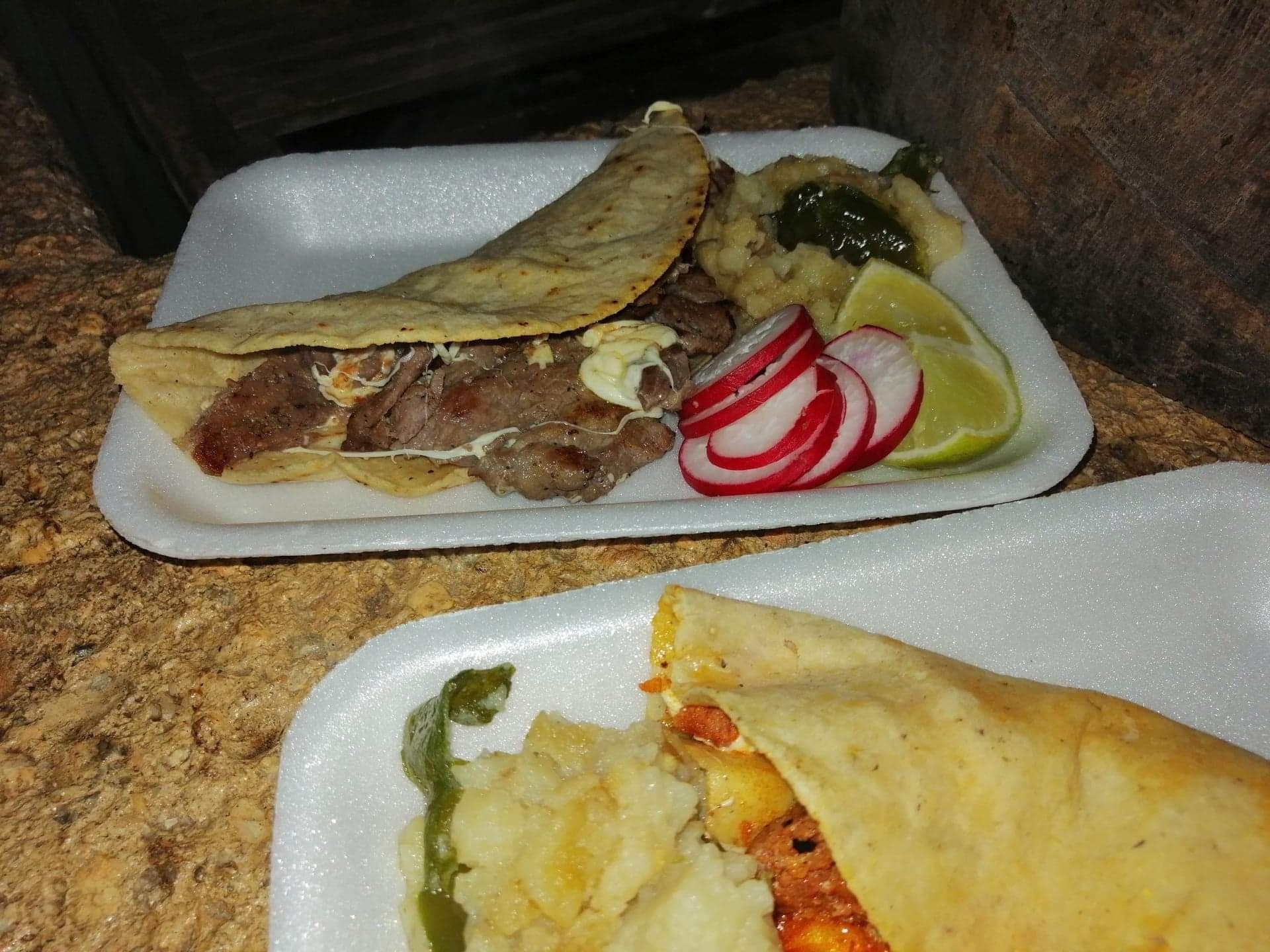 Orden de Quesadillas con cecina o longaniza