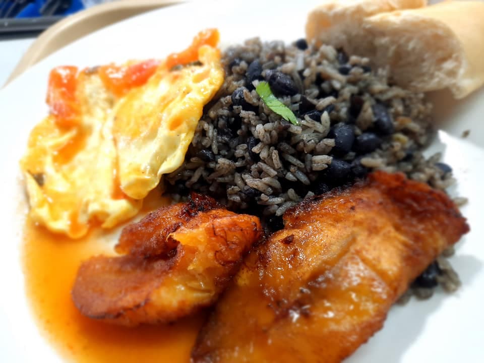 Entero de Gallo pinto