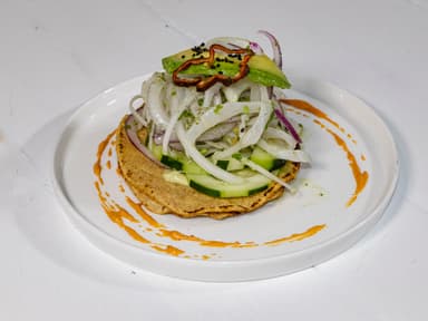 Tostada de Tiritas de Pescado.