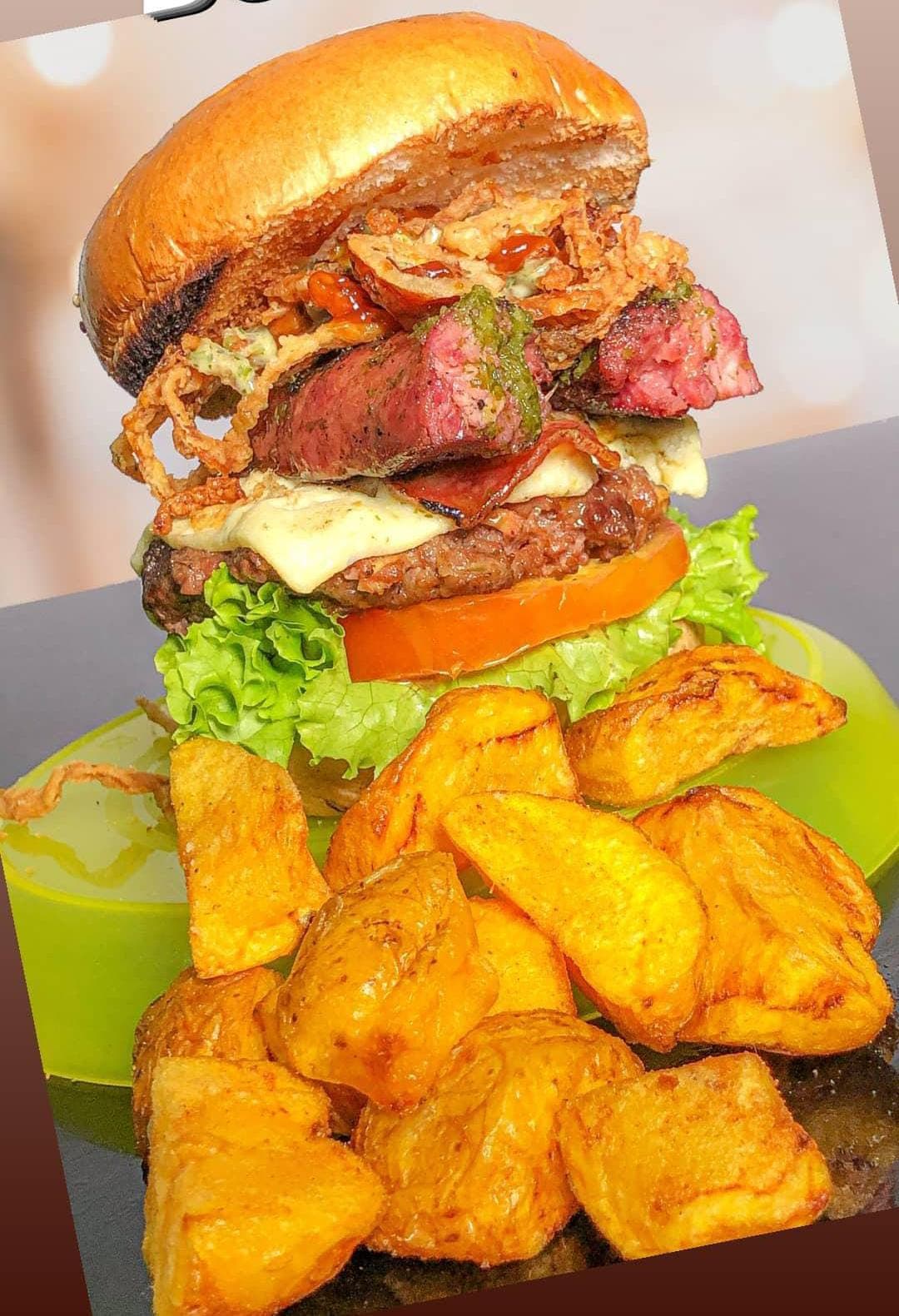 Hamburguesa Artesana + Papas + Coca Cola 400ml