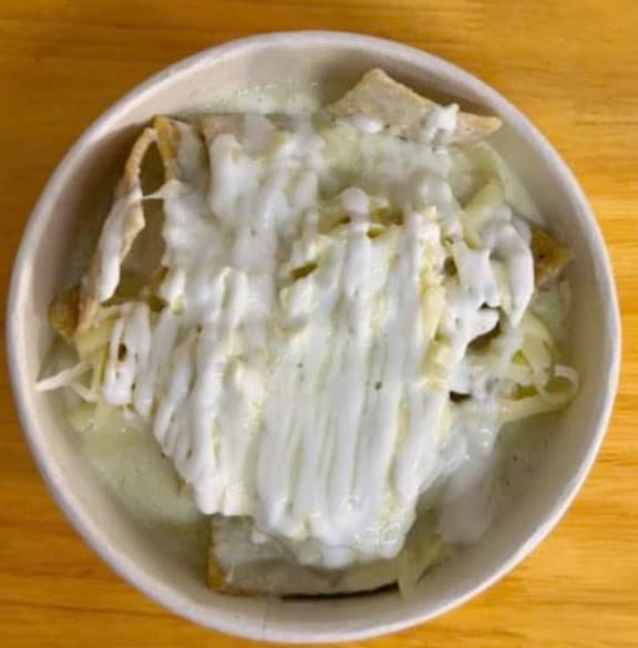 Chilaquiles con Salsa Poblana