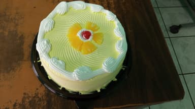 Pastel Redondo de Plátano con Piña