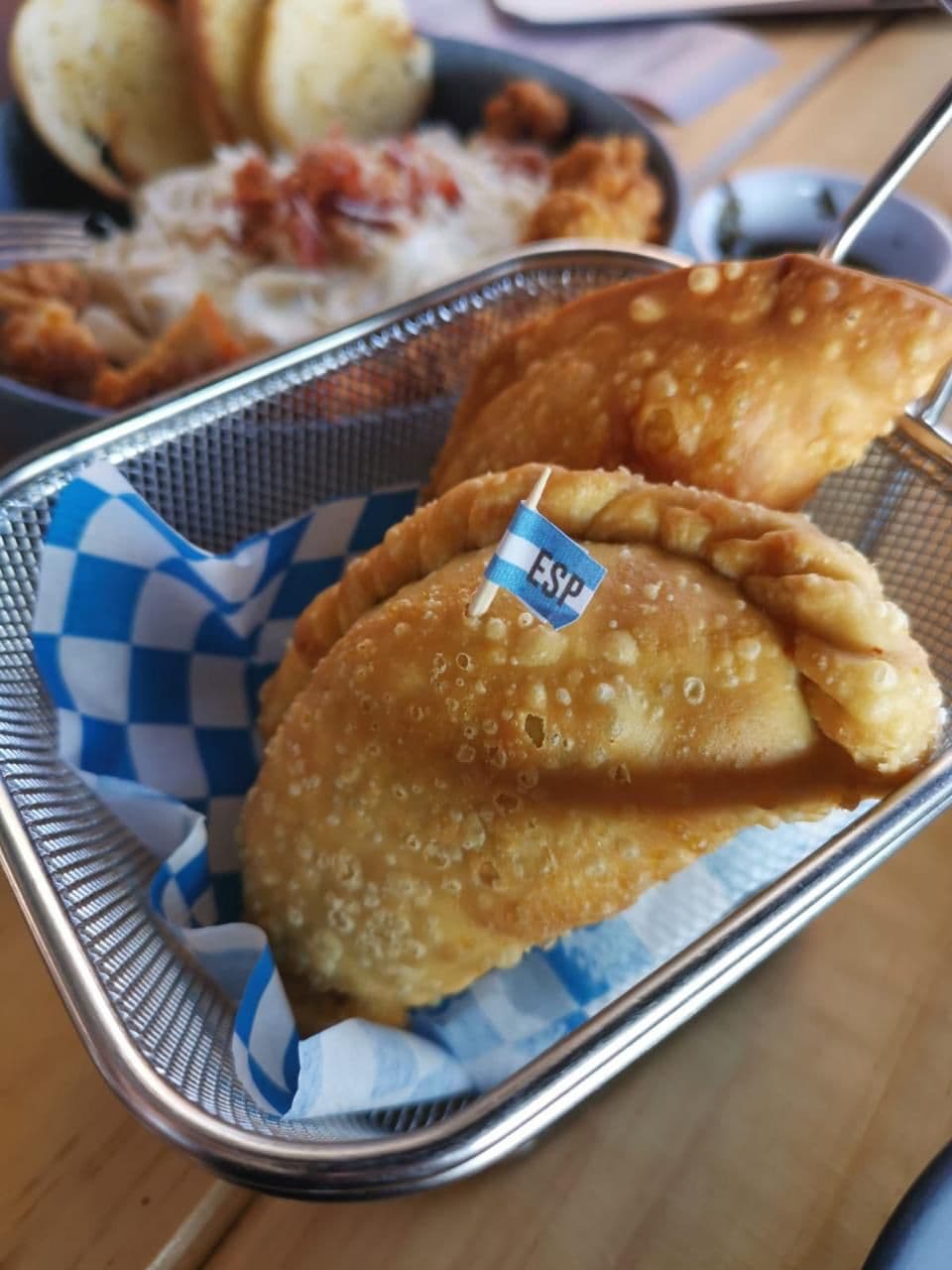 Empanada Argentina Mina