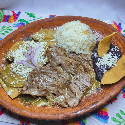 Cecina con Chilaquiles