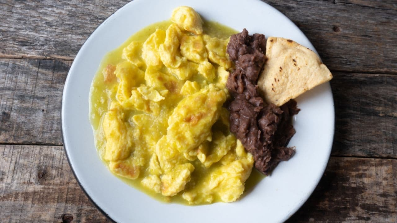Con Salsa Verde o Roja