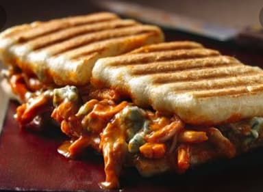 PANINI CHICKEN BUFALO