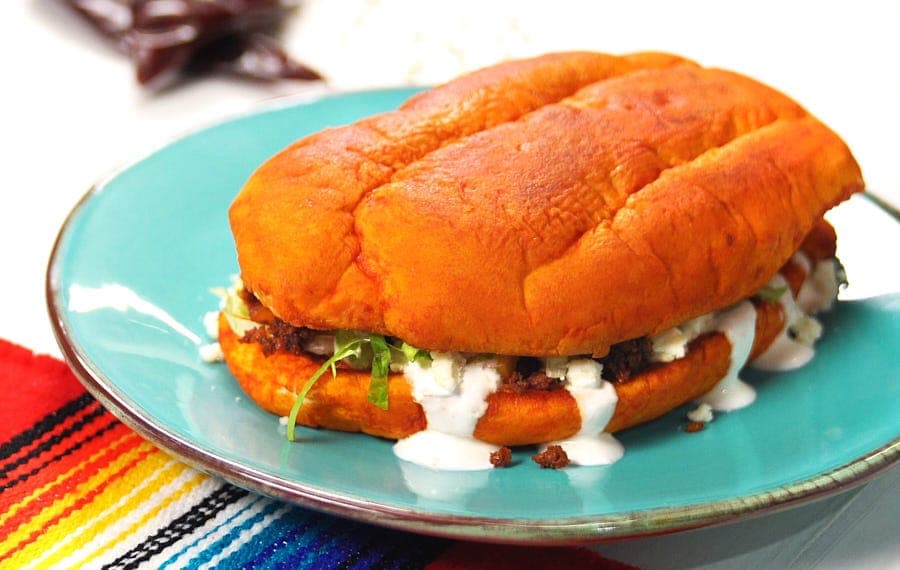 Pambazo con Queso Oaxaca