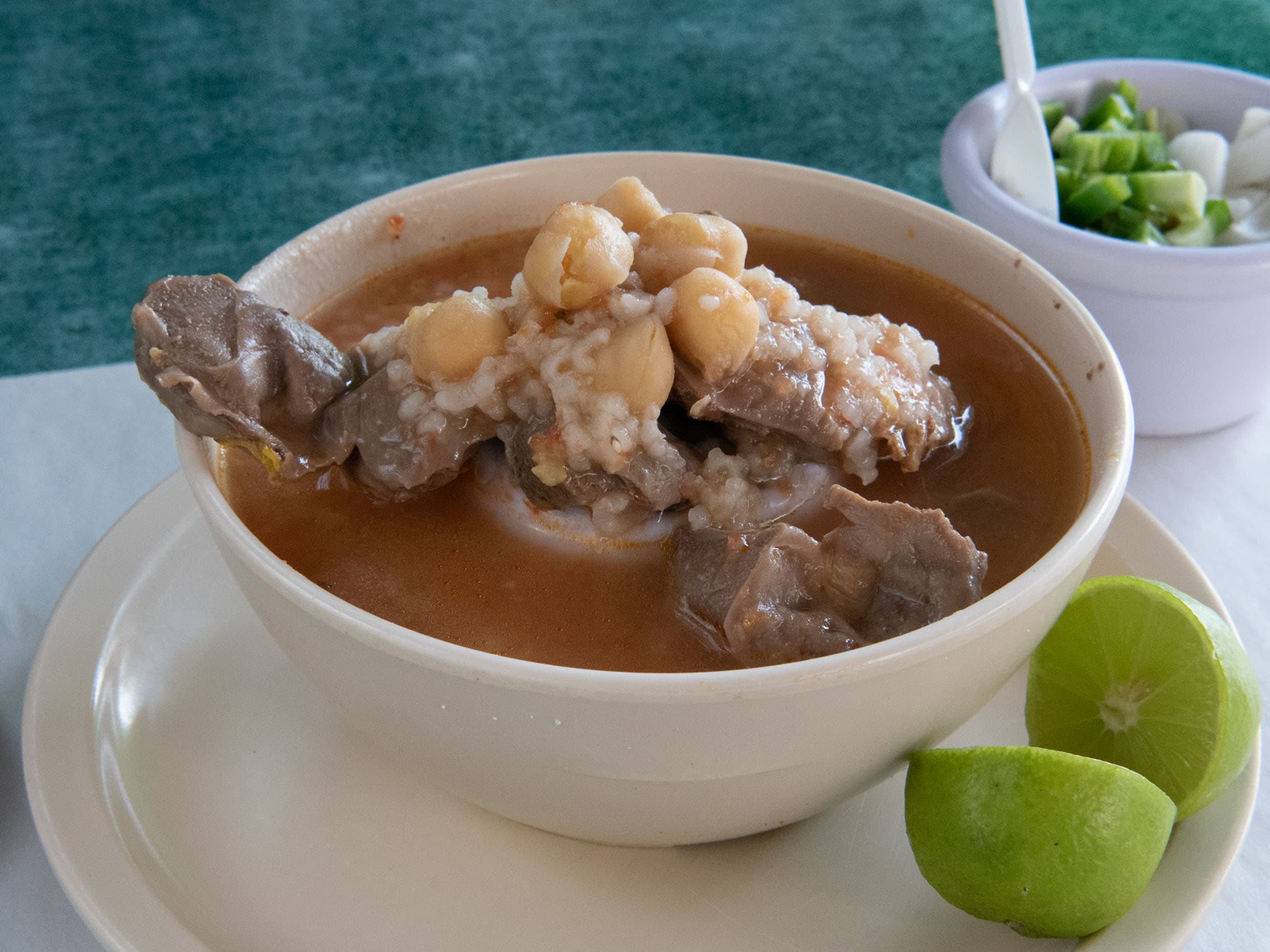 Caldo con Mollejas