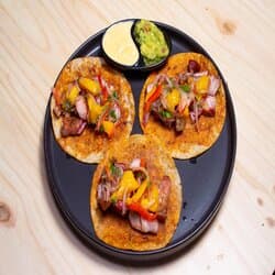 Combo Tacos Chicharrón y Gaseosa 250 ml