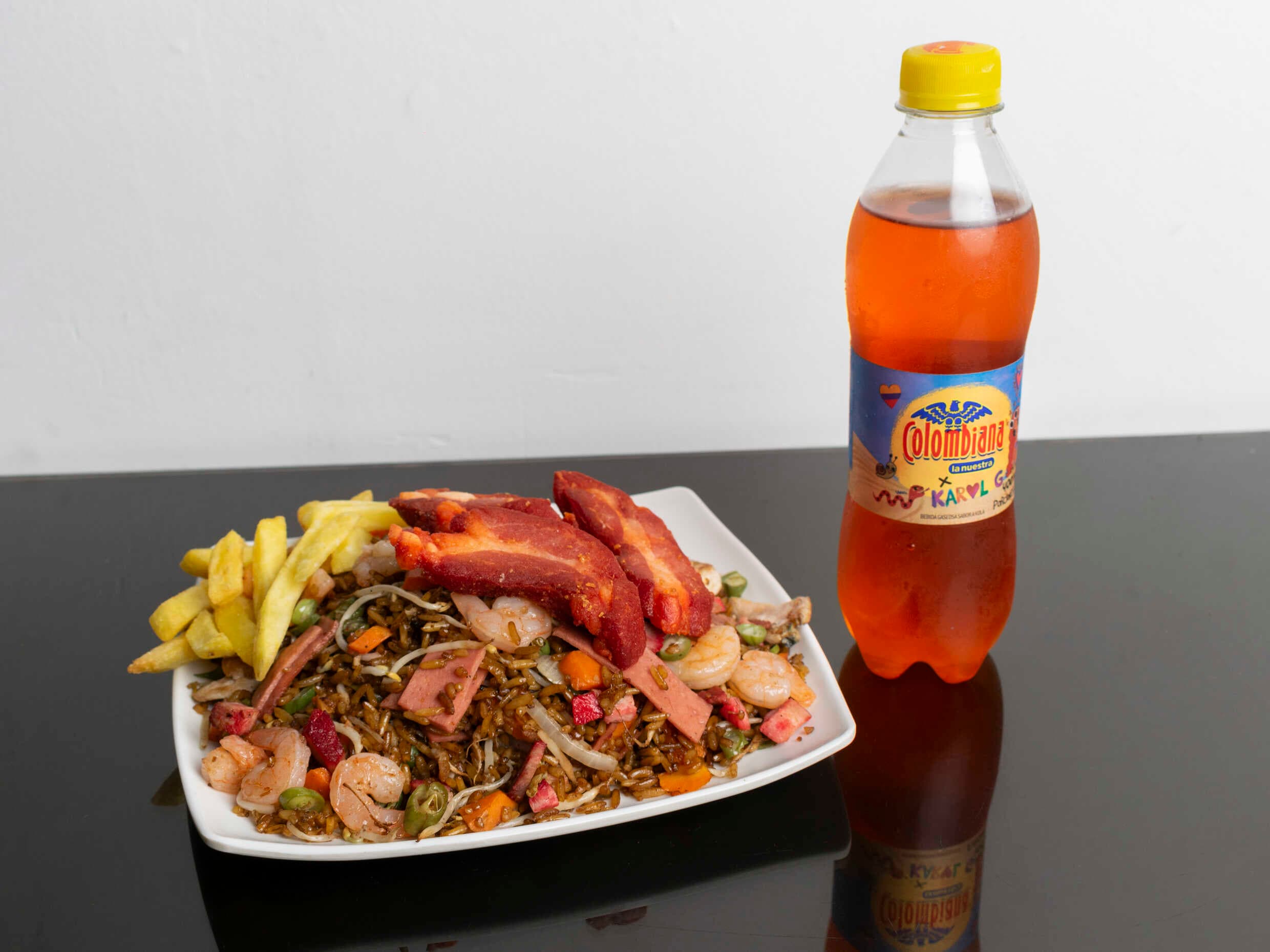 Combo-Arroz Chino con Gaseosa (Costilla)
