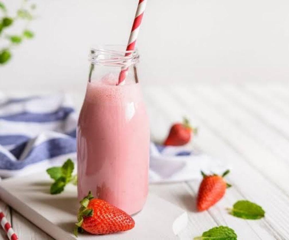 Jugo de fresa con leche