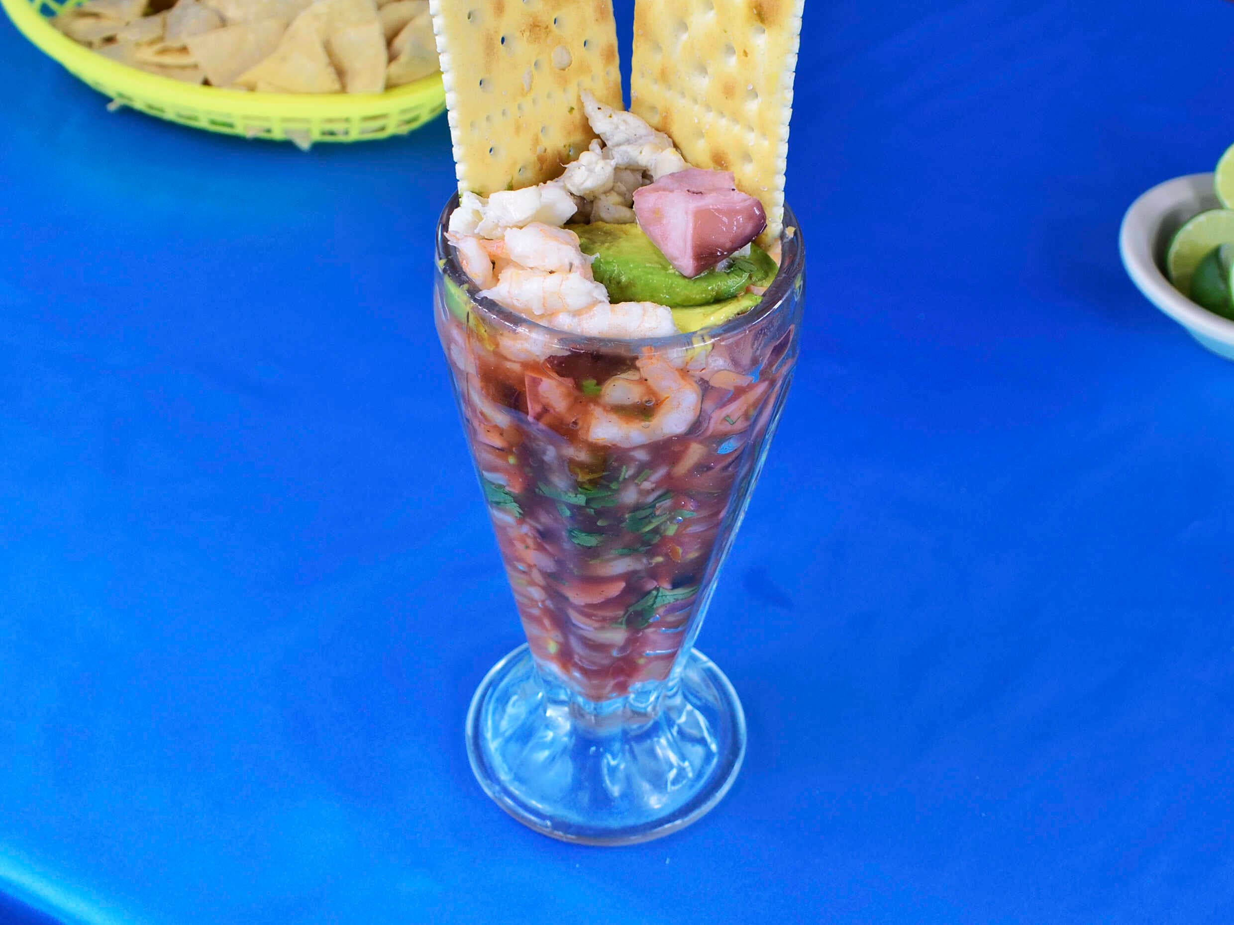 Cóctel Mixto Mediano