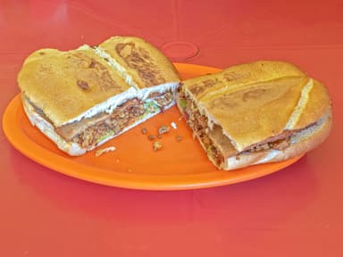 Torta Milanesa y Coca Cola 600 Ml