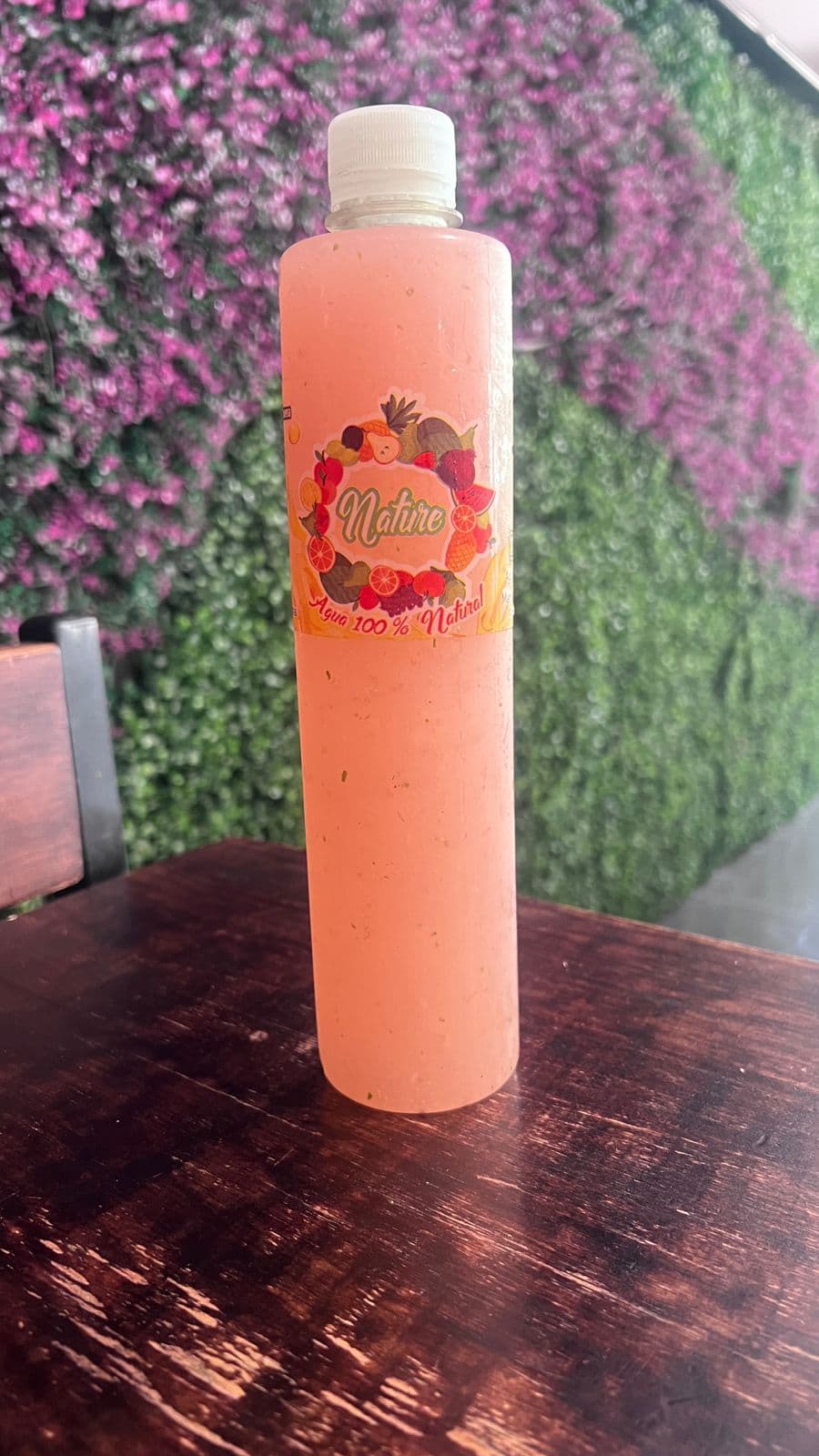 Agua de Guayaba Yerbabuena 1/2 Lt