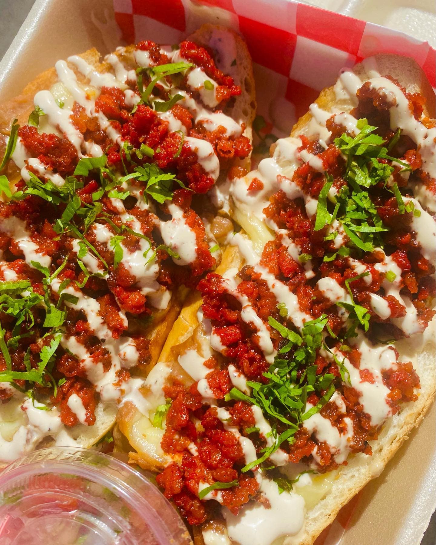 Molletes con Chorizo
