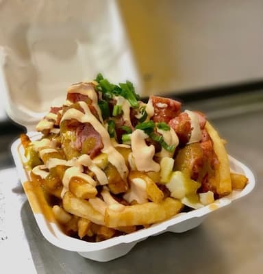 Poutine de Salchicha