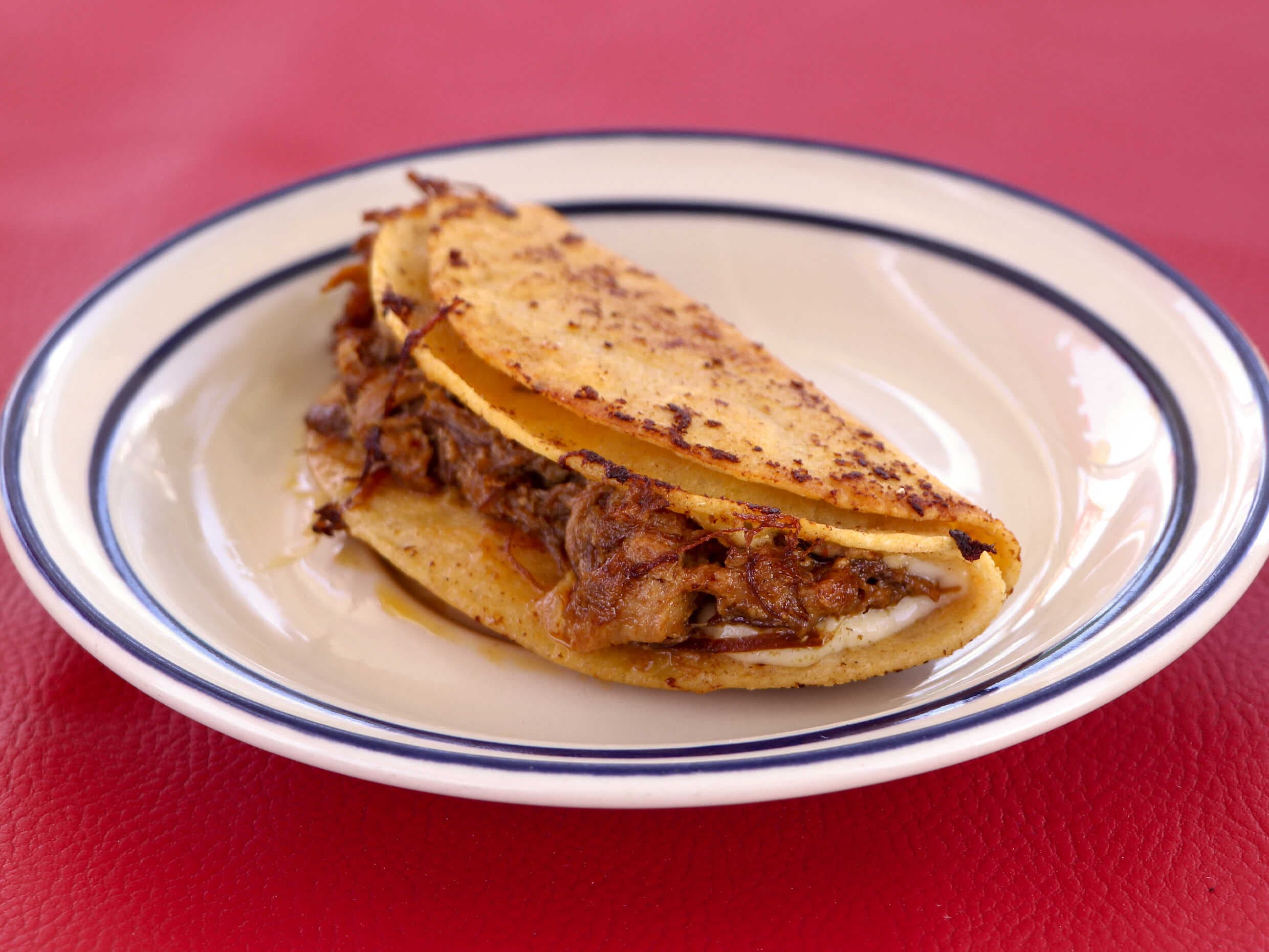 Taco Dorado*