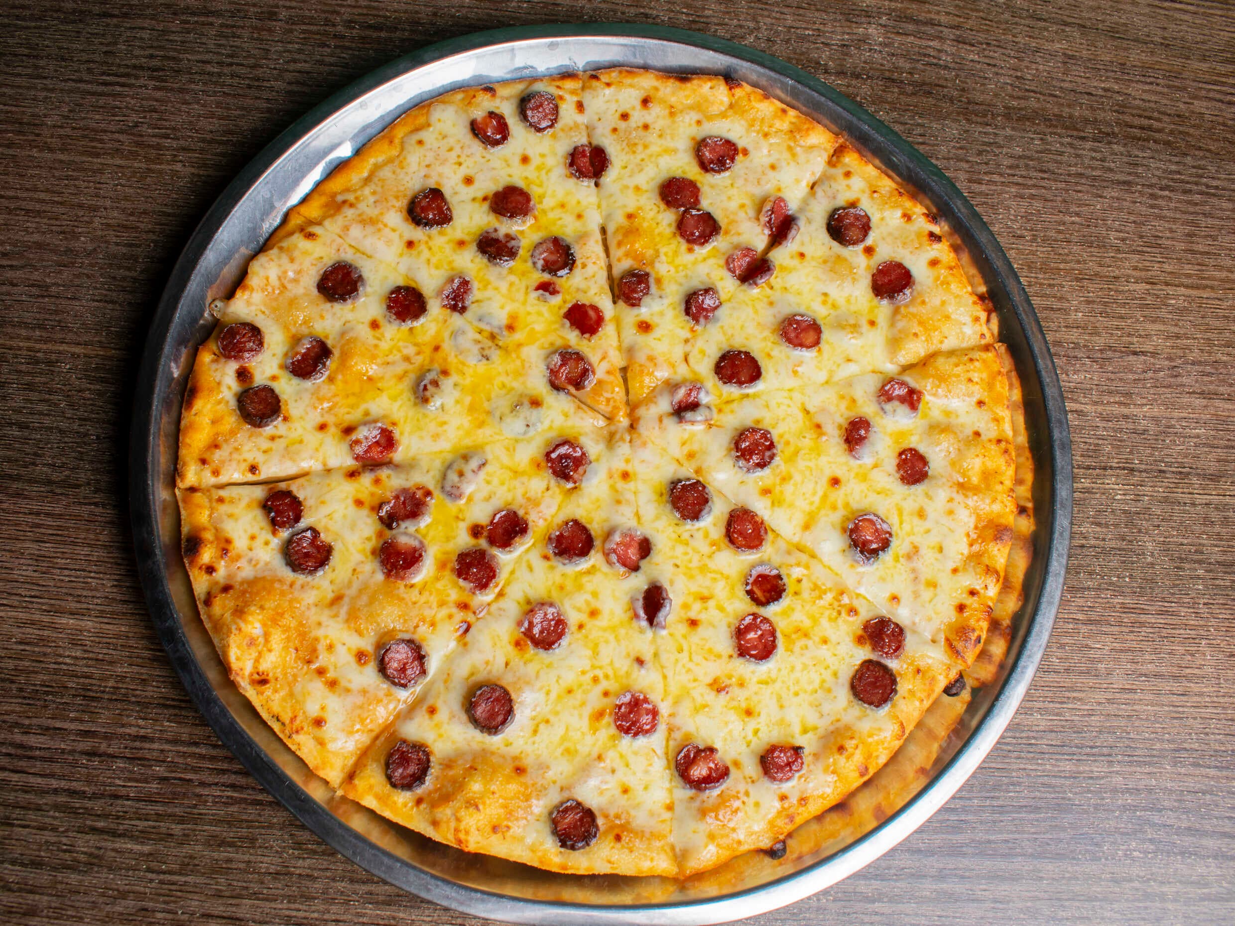 Pizza Tradicional Kabanos