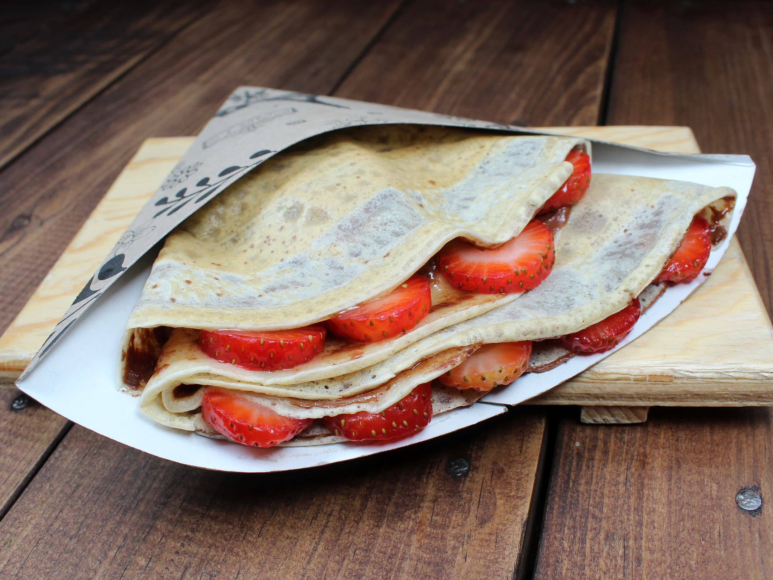 Crepa de Crema de Avellana con Fresa.