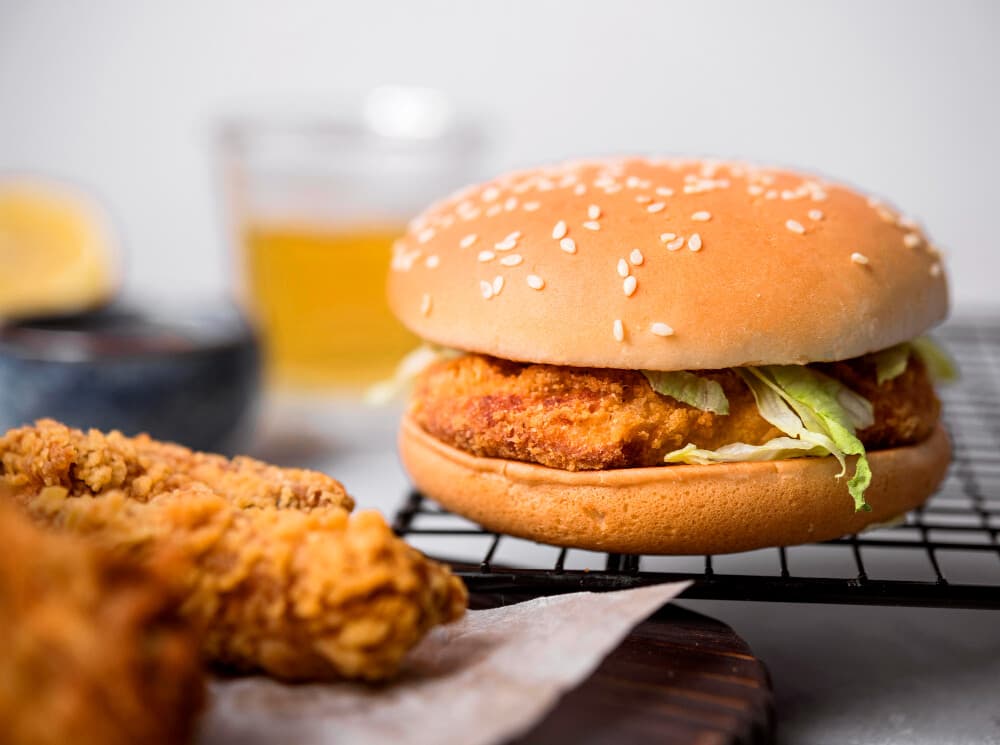 Hamburguesa de Pollo Cruch con Salsa Búfalo