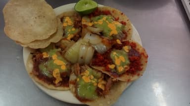 Combo 5 tacos al Pastor + 1 Refresco