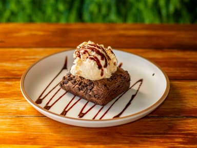 Brownie con Helado