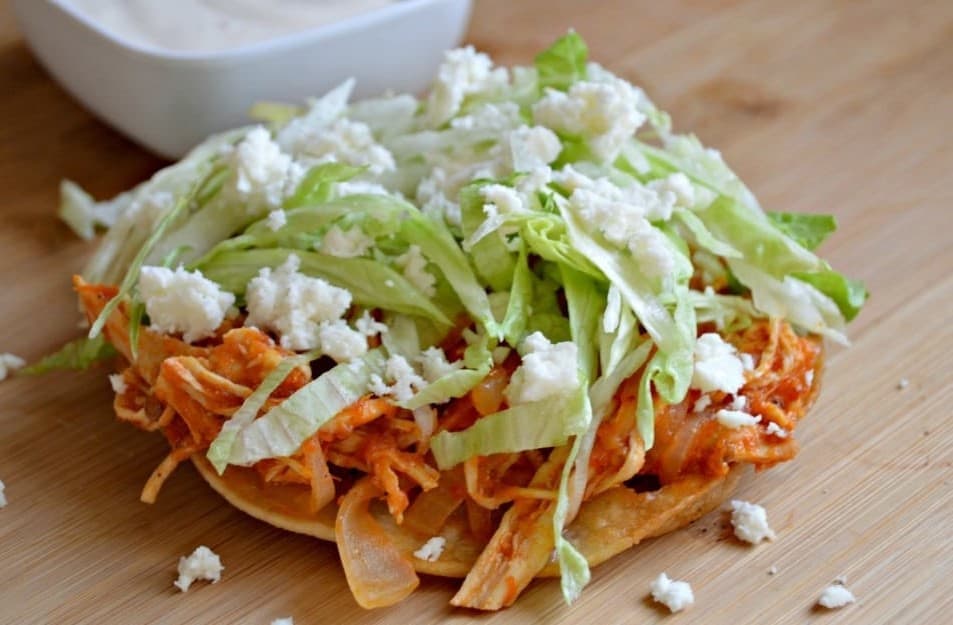 Tostada de Tinga