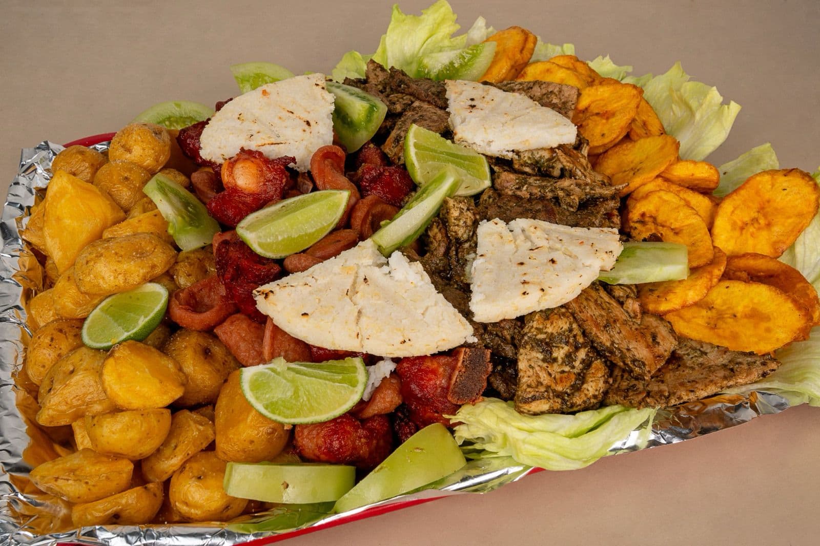 Combo Picada Para 4 Personas + Coca Cola 1.75 LT