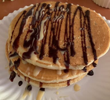 Hot Cake + Enchiladas Suizas