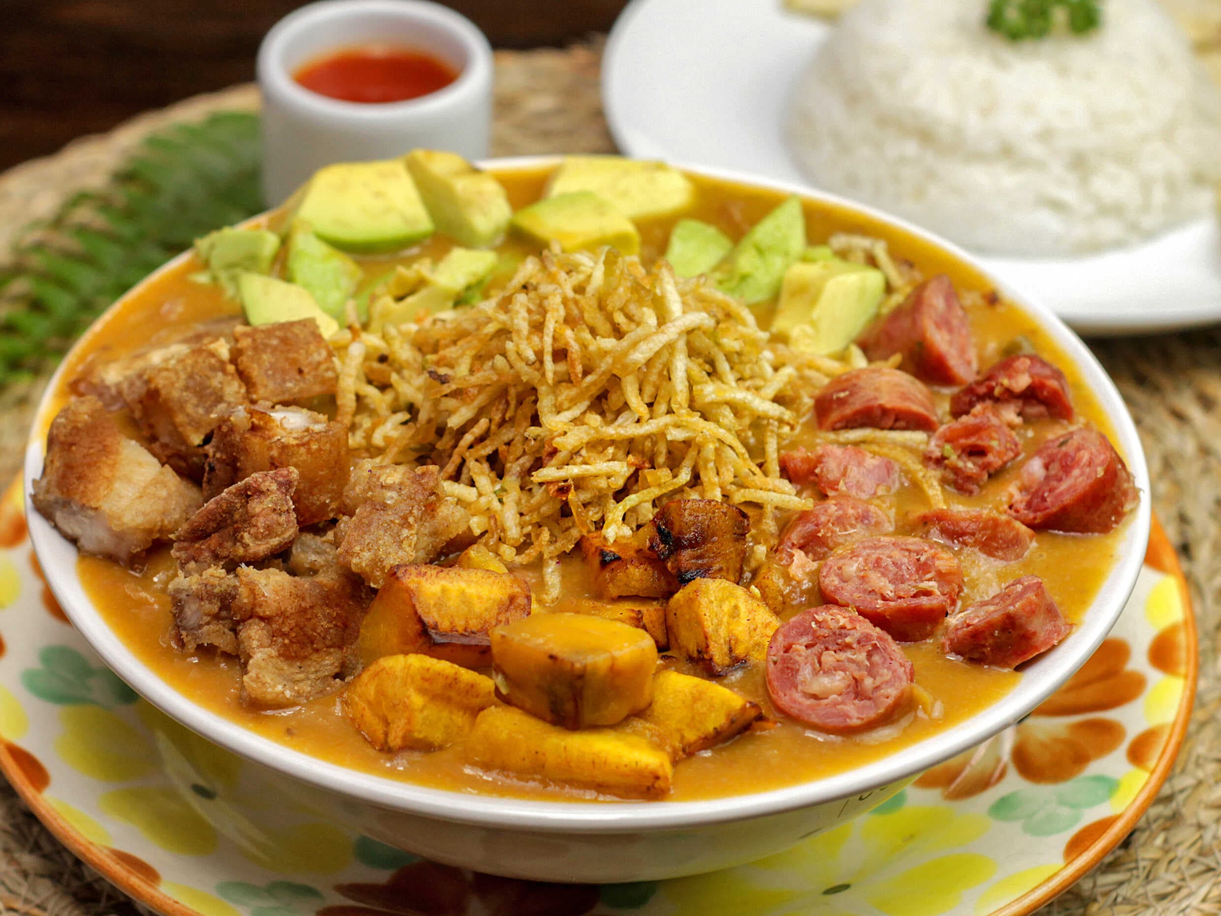Combo-Cazuela de Frijoles+ Mondogo+2 gaseosas