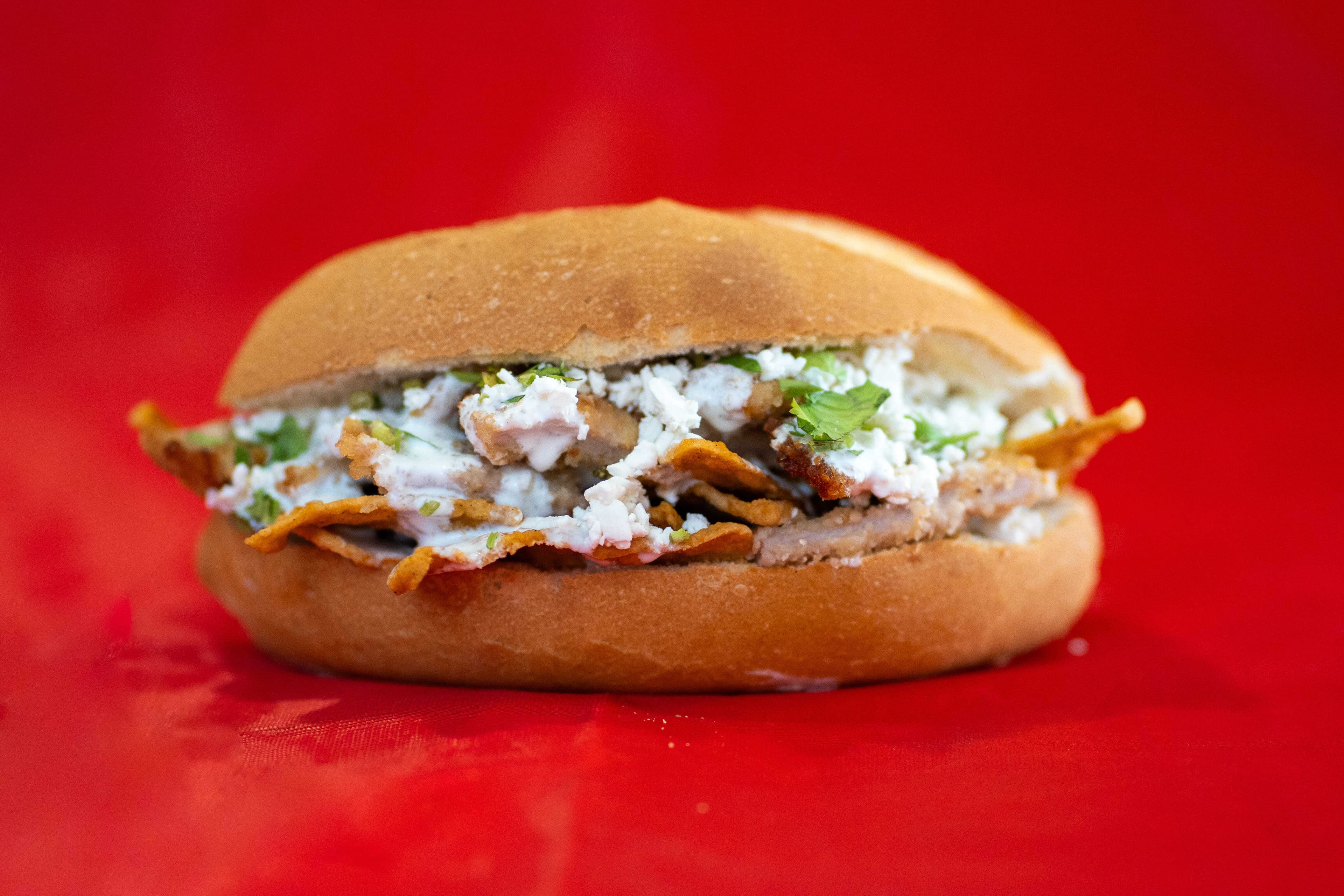 Torta de Chilaquiles Clásicos
