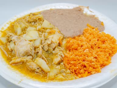 Platillo de desebrada en verde